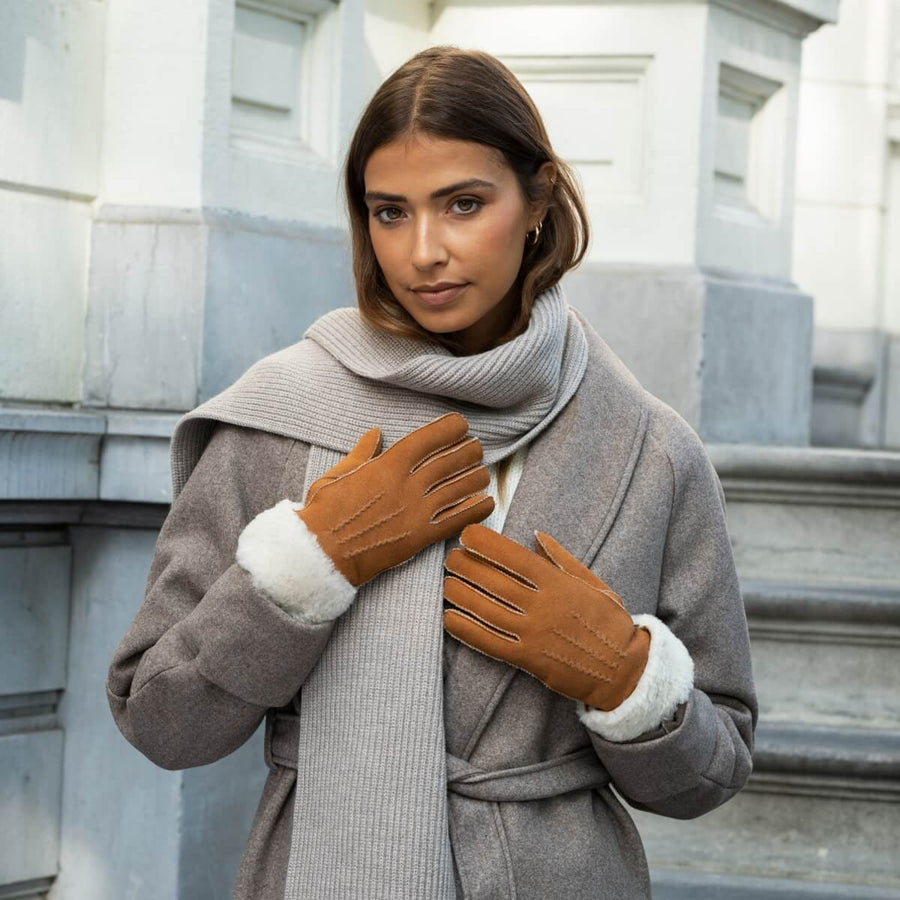 Giocante - suede leather gloves with luxurious sheep fur lining - Schwartz & von Halen - US - 6