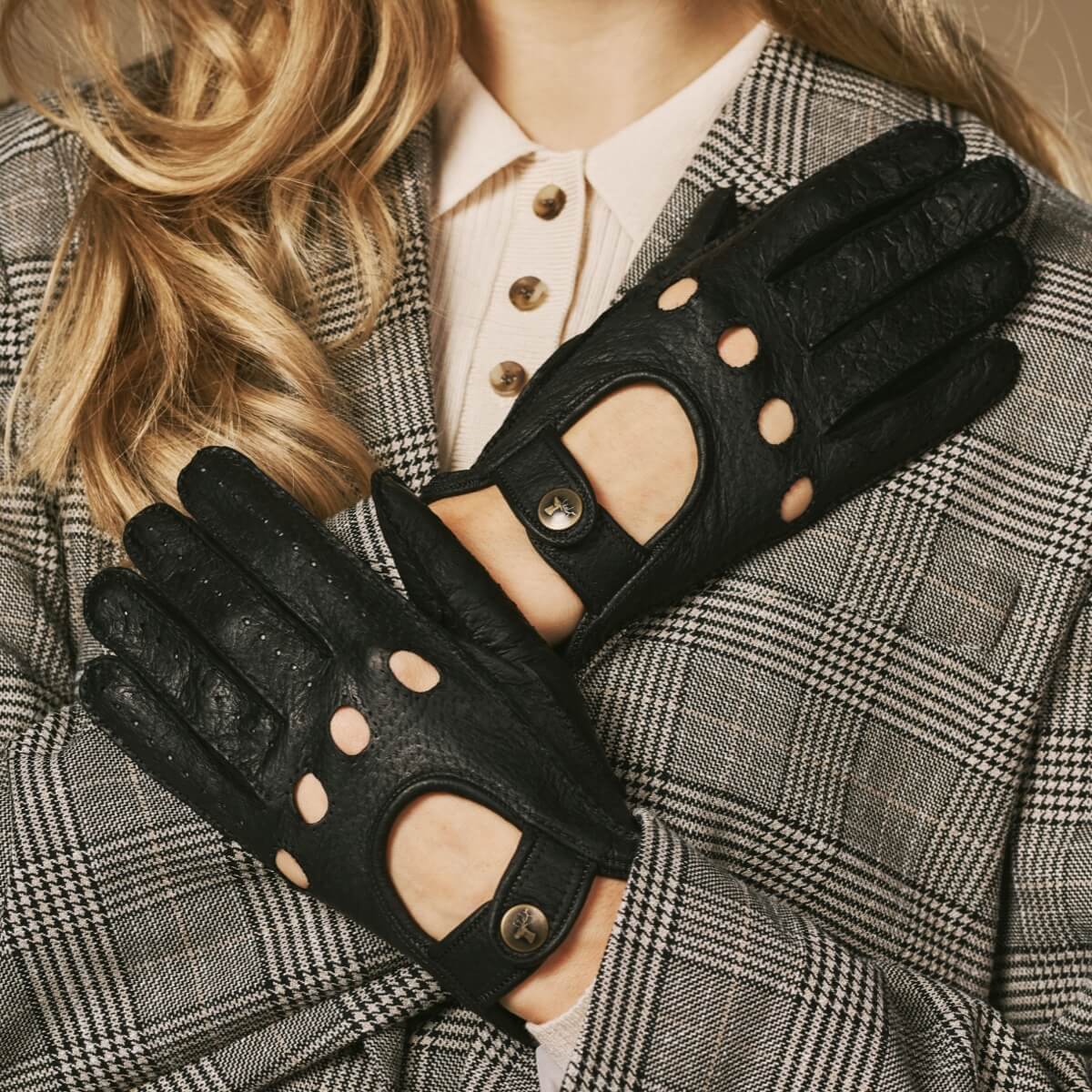 Cecilia (black) - Exclusive peccary leather women's driving gloves- Schwartz & von Halen - US - 3