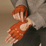 Robyn (cognac) - Luxe vingerloze autohandschoenen van Amerikaans hertenleer
