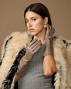 Rosemary Mid-forearm (taupe) - Dameshandschoenen van lamsleer met zijden voering & touchscreenfunctie