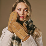 Veronica (camel) - Dames patchwork wanten van schapenleer met warme schapenvacht voering